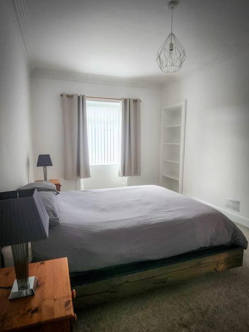 Central 2-Bedroom Bunglow With Double Sofa Bed كارنوستي المظهر الخارجي الصورة