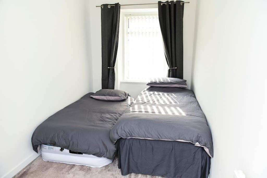 Central 2-Bedroom Bunglow With Double Sofa Bed كارنوستي المظهر الخارجي الصورة